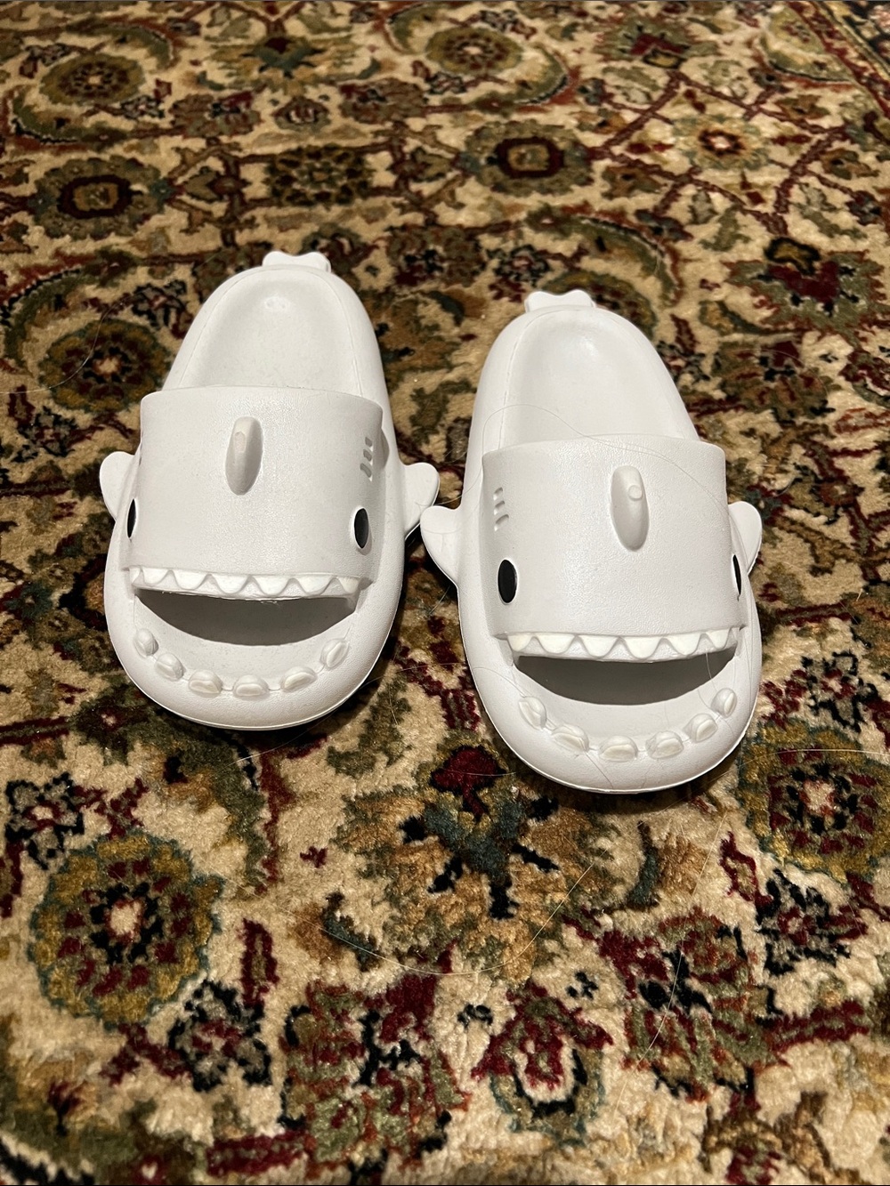 Kids Shark Slip-On Clogs in White 180mm Size 11-11.5